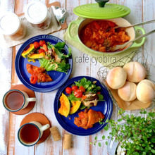 おうちカフェ♬華やかテーブルセッティングはお皿の色で決まる!