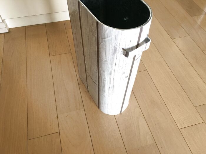 100均トイレの蓋ステッカーでゴミ箱をリメイク♪