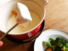 材料3つレンジで2分❗簡単おいしいチーズフォンデュソース&アレンジメニュー