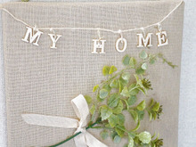 作業時間5分で簡単!100均フェイクグリーンで立体的ファブリックパネル作り!