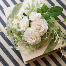 セリアの木製ポケットティッシュケースと造花で、ナチュラルグリーンの小物入れ!