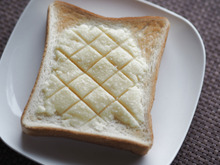 サクサク感を見事に再現!「メロンパントースト」が簡単でおいしすぎ♡