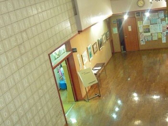 本は買う? 借りる? 最新:図書館利用事情、全国アンケート!