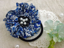 夏のまとめ髪に!ハンドメイドでお花のへアアクセ