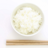 ご飯を熱いうちに冷凍したら電気代は高くなるの?