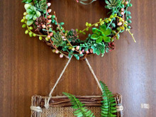 憧れリースが100均グリーンで♪ジュエリープランツのナチュラルリース