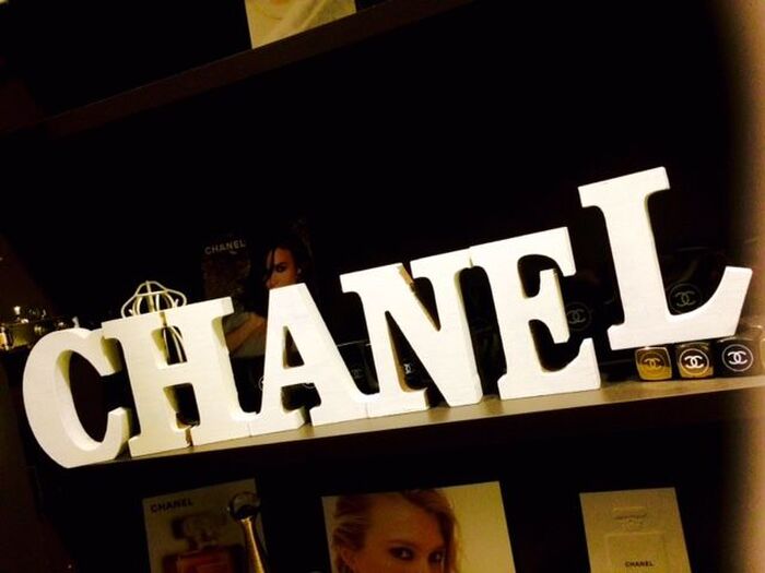 アルファベットを好きな色でインテリアに!