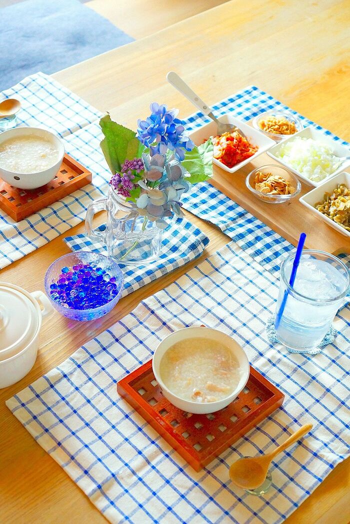100均グッズ大集合!季節のあじさいテーブルコーデ&中華粥で簡単リッチなおもてなし