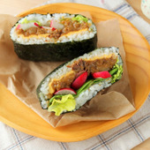 カレーでお弁当計画! ボンカレーおにぎらず