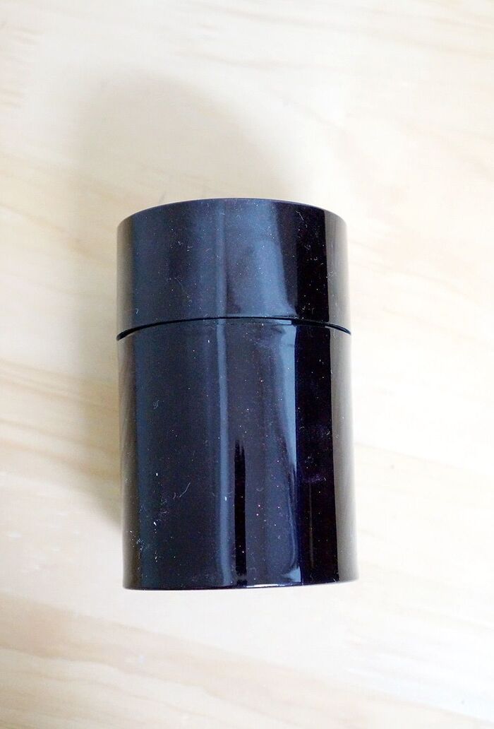 100均の茶筒をご用意下さい。