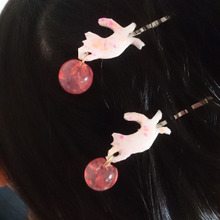 ヘアゴムの飾り玉を猫のヘアピンにリメイク♪