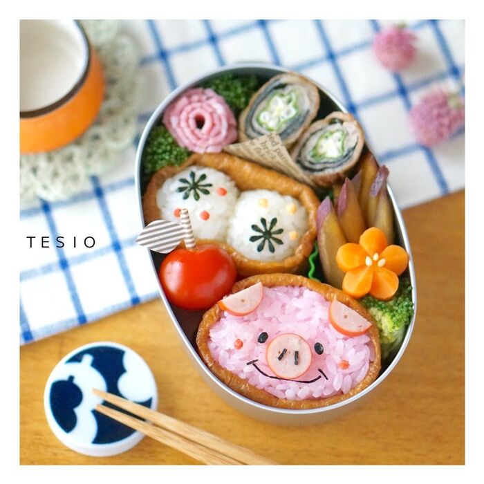 開き稲荷で♪ぶたさんのおいなりさん弁当♪