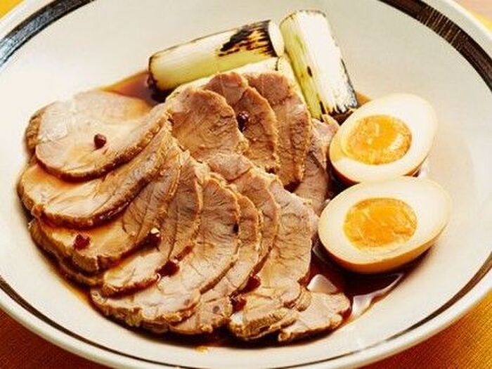 【めんつゆ漬けるだけレシピ!】ゆで豚のつけるだけ煮豚