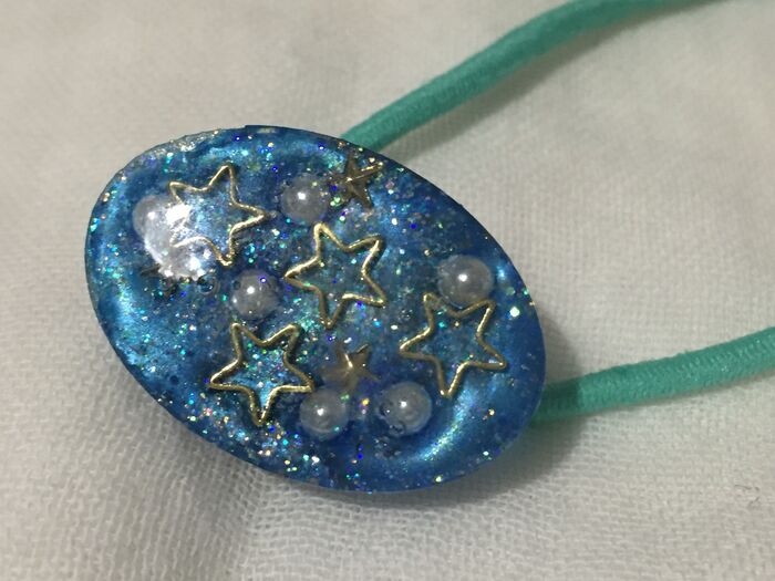 UVレジンでハンドメイド☆夏の星空☆キラキラ髪ゴム