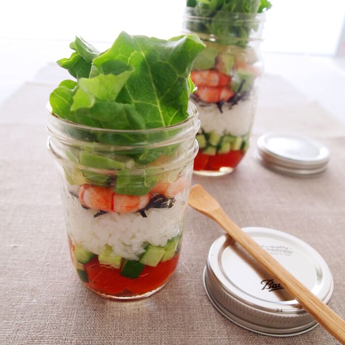 アウトドアにもおすすめ♪「ジャーサラダ(カリフォルニアロール風」