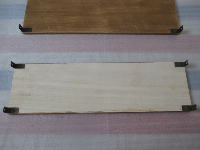 ⑤ミニステーを6個ドライバーでつける。