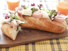 忙しい朝でも簡単!バケットサンド