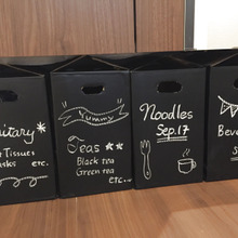 すきま収納をおしゃれに♫セリアの黒板シートを備蓄品管理に活用!