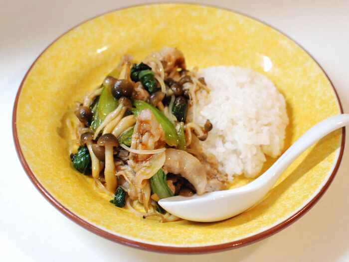 簡単☆パラパッパ!で豚肉とチンゲンサイのトムヤムクン風味♪