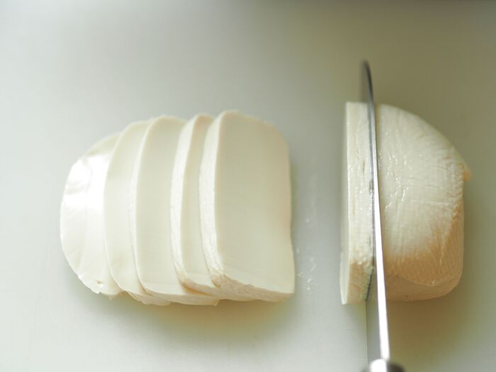 「豆腐モッツァレラのカプレーゼ」の作り方