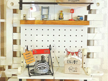 100均セリアグッズで遊び心たっぷりのカフェ風飾り棚☆