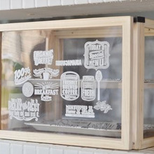 100均フレームでショーケースをDIY