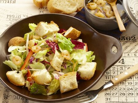 エビのアヒージョサラダ