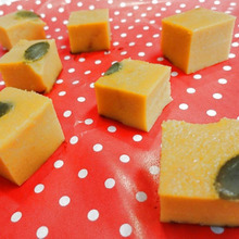 水切りヨーグルトでヘルシー♡かぼちゃのキューブケーキ♡