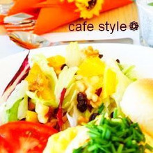 絞りたて!手作りオレンジドレッシング♡胡桃とレーズンとオレンジサラダ☆美容と健康に♬