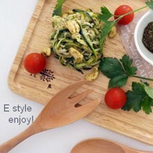 糖質カット!美容効果ズッキーニをパスタ状に☆見た目楽しいべジヌードル♡