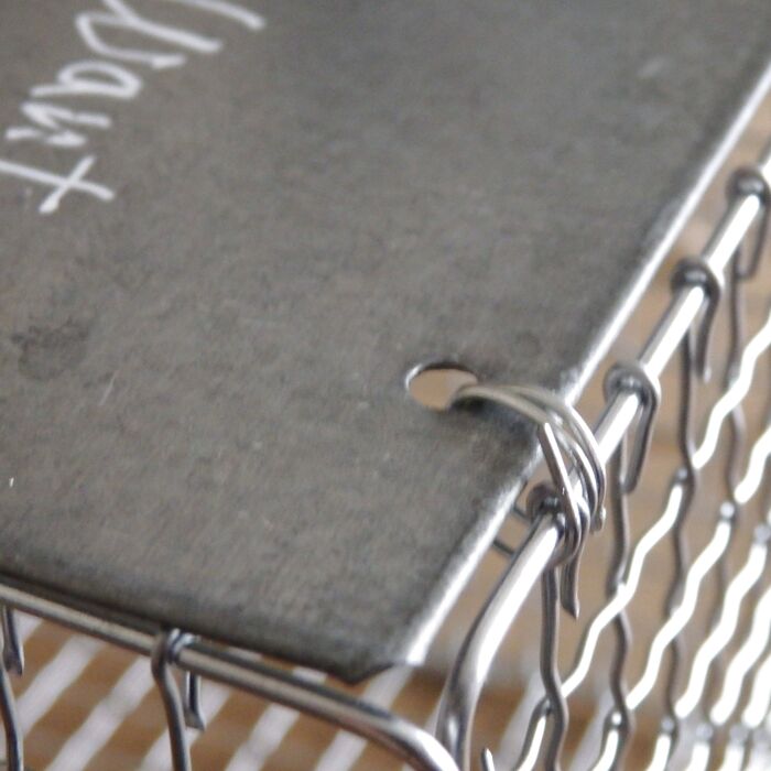 セリアのブリキプレートで蓋を。