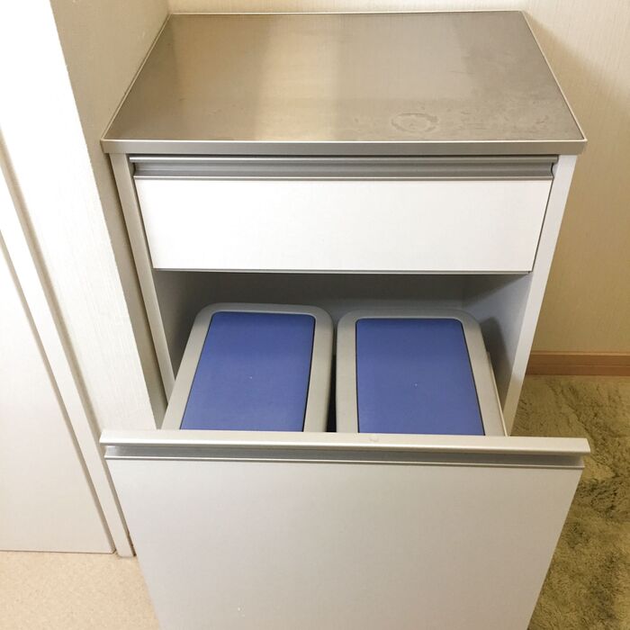 使っているのは分別式ゴミ箱