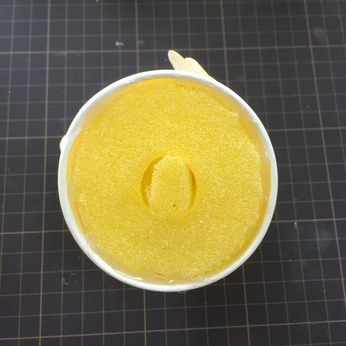 底をグルーガンで留める