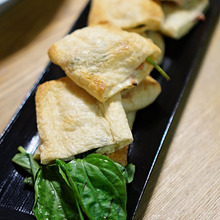 糖質OFFで美味しいおつまみ!トースターで焼くだけ☆カマンベールの油揚げサンド!