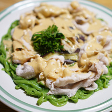 サラダ感覚でヘルシーこんにゃく麺のごまダレ和え