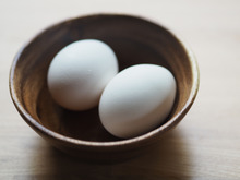 ゆで卵の殻をつるんとむくには!? どの方法が一番ラクなのか、試してみた!