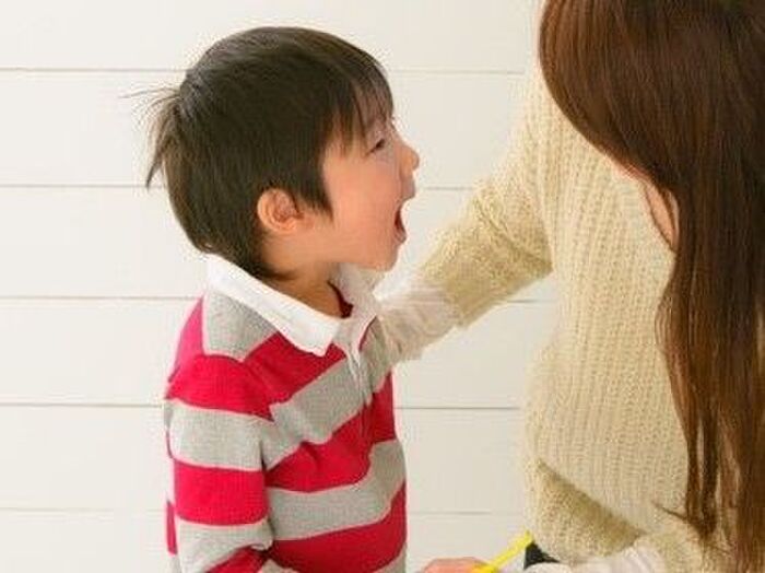 子どものむし歯を予防!“仕上げ磨き”の効果的な方法って?