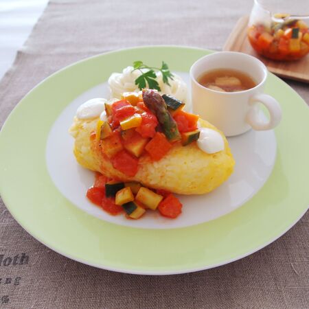 ごろごろ野菜のオムライス風プレート