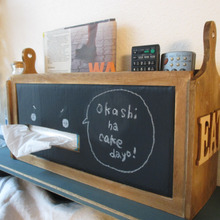 100均で!ほしいものがひとまとめに!おしゃれなリモコン収納♡