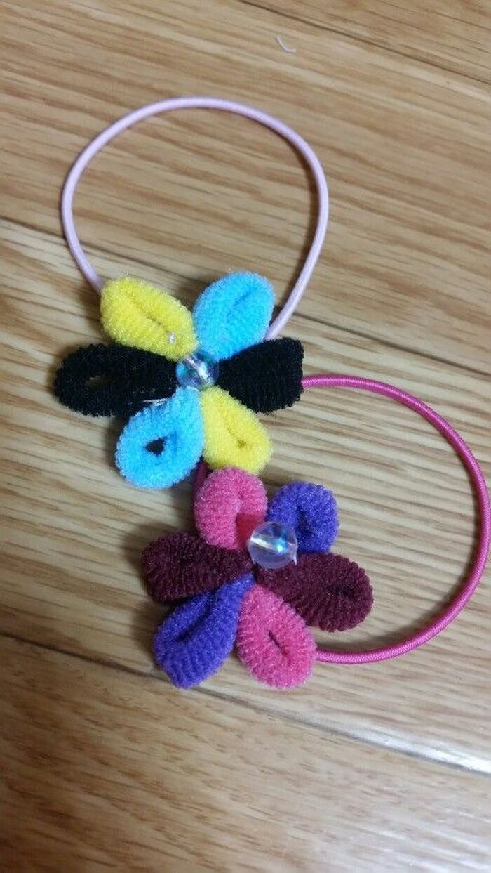 100均のふわふわゴムで★簡単!お花のヘアゴム