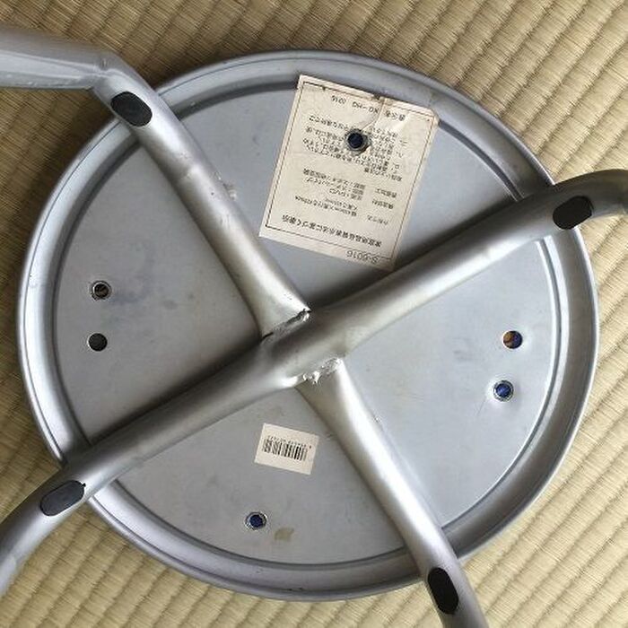 座面をはずします