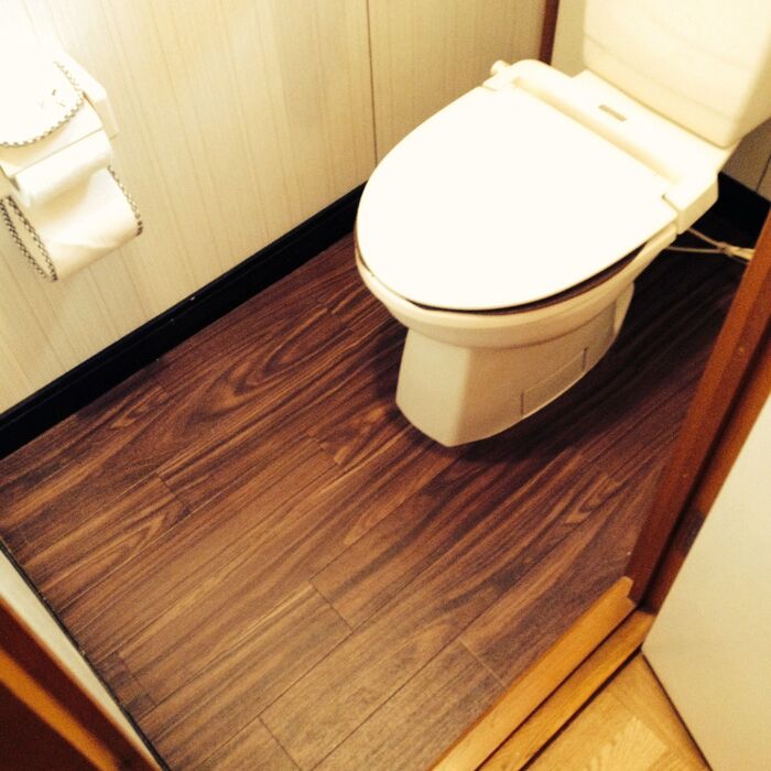 【築30年トイレ改造】ひんやりしすぎる床のDIYからスタート!