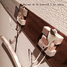 クリーニングハンガーと端材で作るシャビーなフック