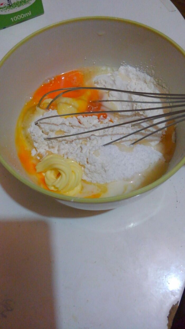 材料を入れてまぜます。