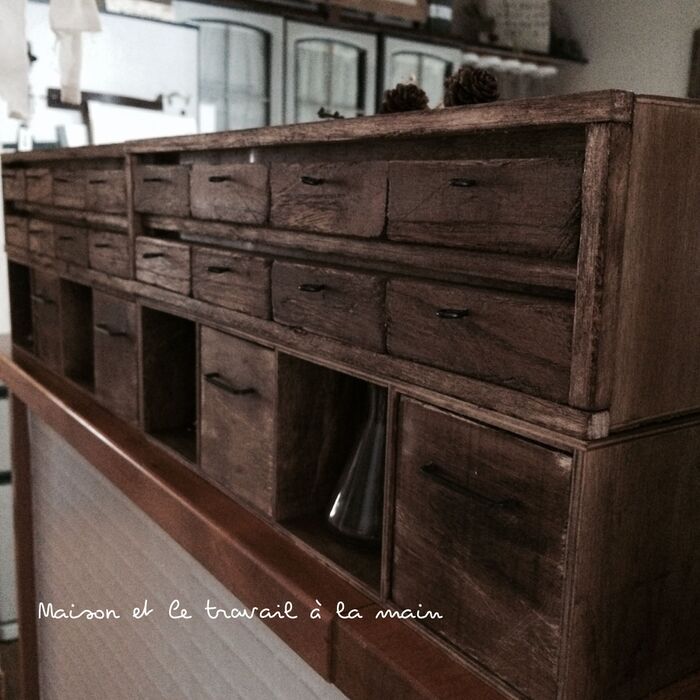 ダイニング側は上にフェイクを。