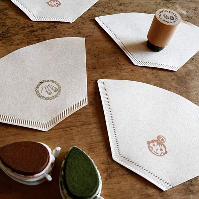 ペーパーフィルターにはんこを押したり♡