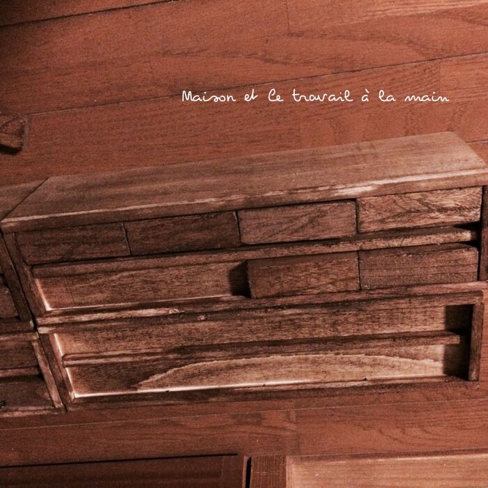 ヒートンをつけたらボックスへ。