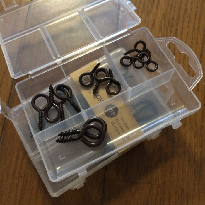 直方体へつけるヒートンです。