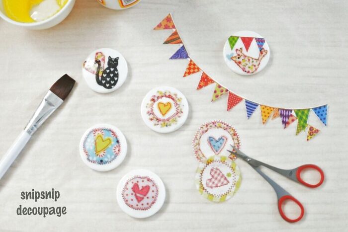 大人気のデコパージュを始めてみよう♪100円ショップで揃える便利なデコパージュグッズ