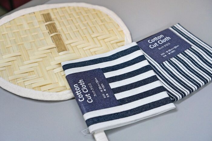 竹うちわとカットクロス